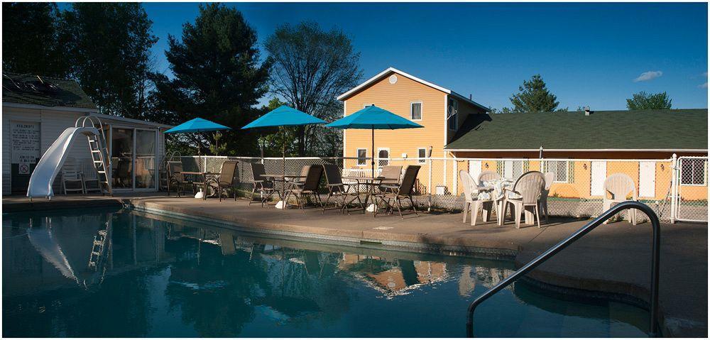 Motel de la montagne Orford Extérieur photo